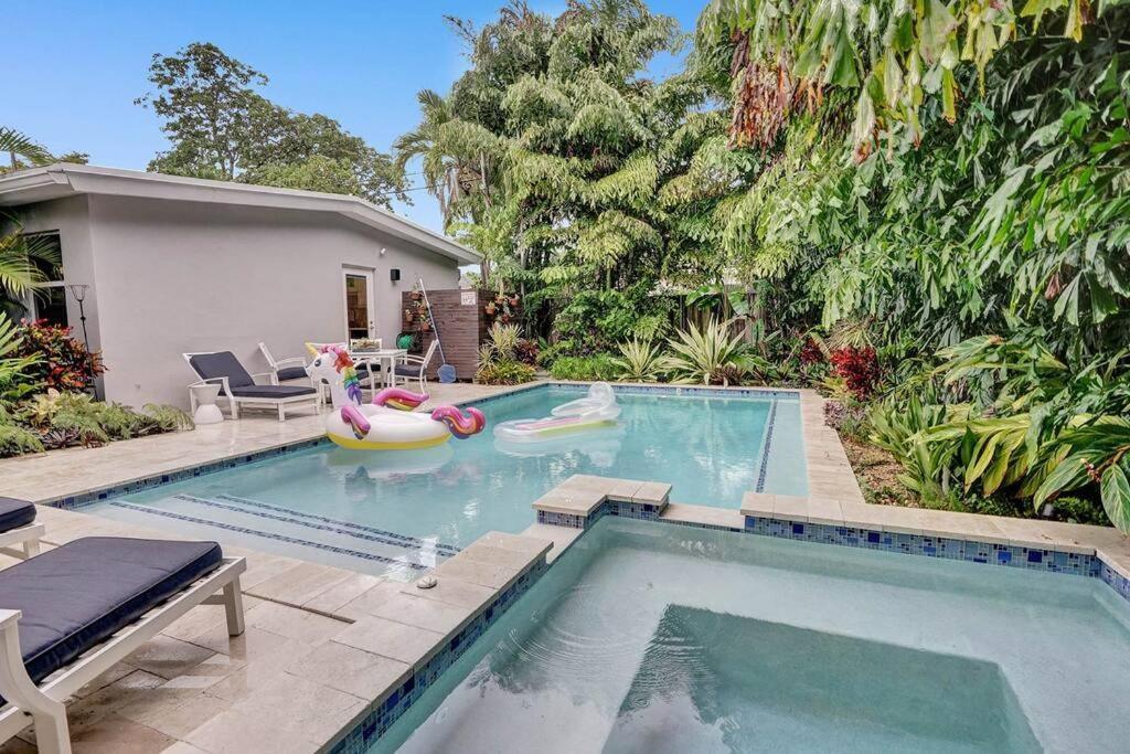 Stylish Tropical Oasis Hot Tub Pool Bbq Villa Fort Lauderdale Exterior photo